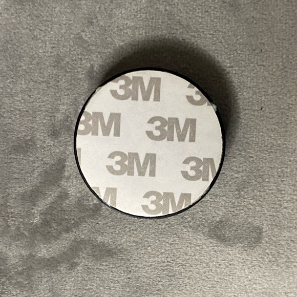 NWT POP Socket Purple Lips w/ Gem - Picture 3 of 3